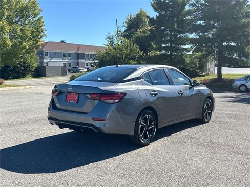 New 2025 Nissan Sentra SV image 4