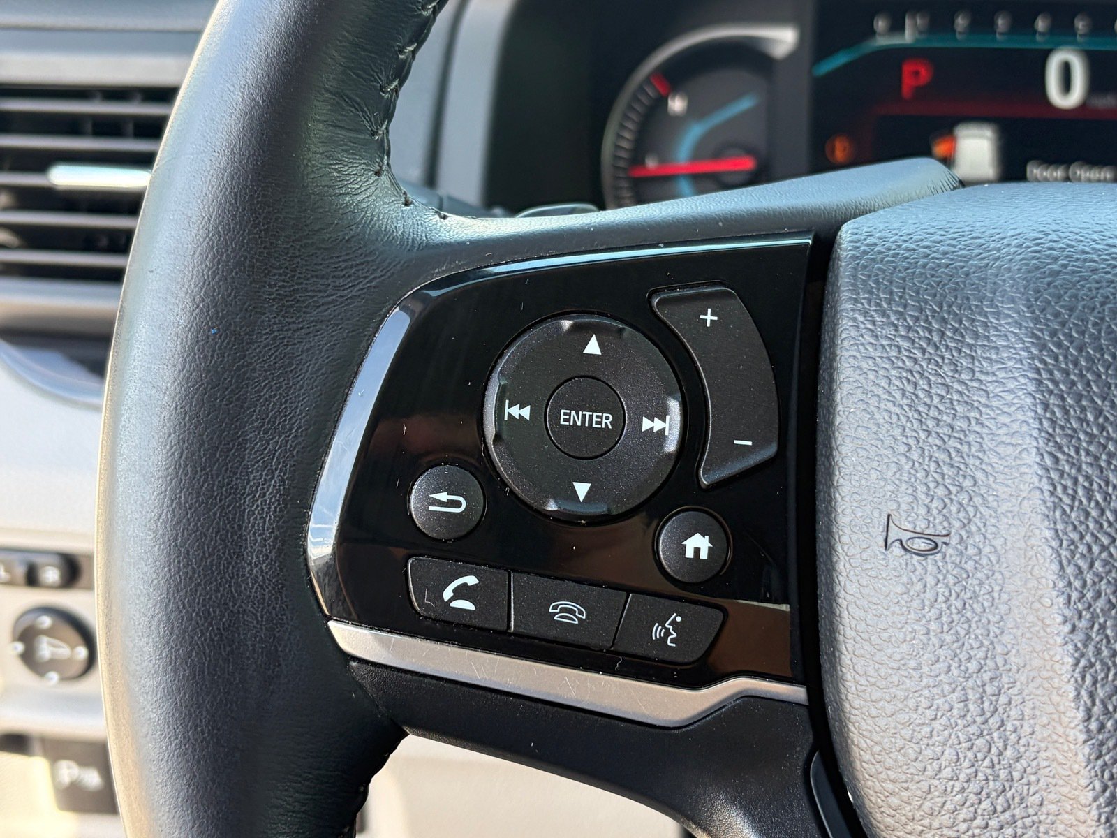 Used 2019 Honda Pilot Touring image 25