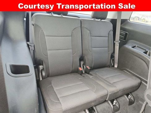Used 2023 GMC Acadia SLE w/ Driver Convenience Package FWD image 15