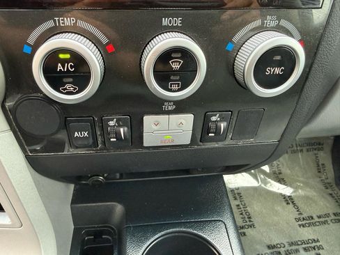 Used 2008 Toyota Sequoia Limited AWD/4WD image 38
