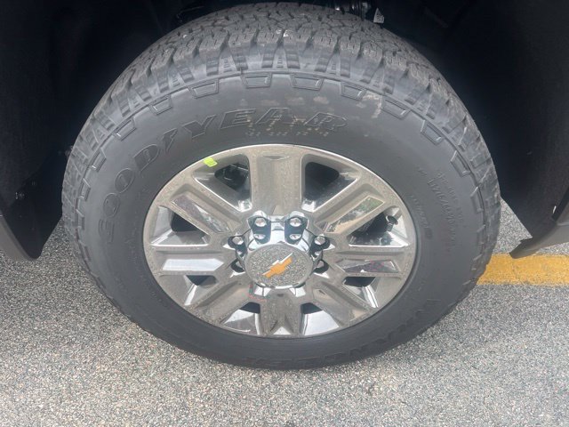 New 2026 Chevrolet Silverado 2500 High Country w/ Technology Package AWD/4WD image 3