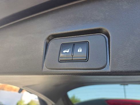 Used 2023 Nissan Rogue SL AWD/4WD image 19