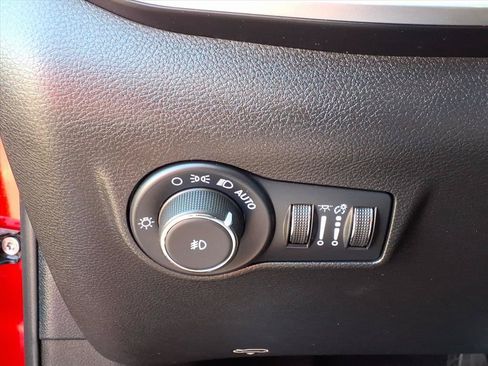 Used 2025 Jeep Compass Limited AWD/4WD image 18