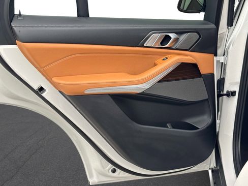 Used 2025 BMW X5 xDrive40i image 13