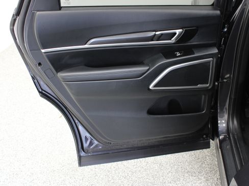 Used 2025 Kia Telluride S FWD image 29