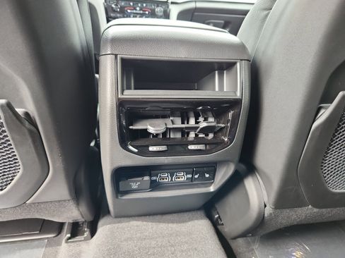 New 2025 Jeep Grand Cherokee Overland w/ Adv Protech Group III image 32