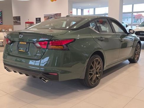 New 2025 Nissan Altima 2.5 SR w/ SR Premium Package image 21