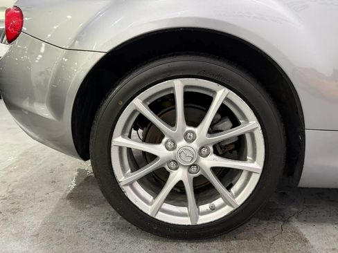 Used 2012 MAZDA MX-5 Miata Touring w/ Suspension Pkg RWD image 9