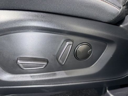 Used 2025 Ford Explorer Active image 13