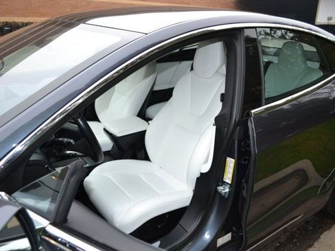 Used 2019 Tesla Model S Long Range image 26