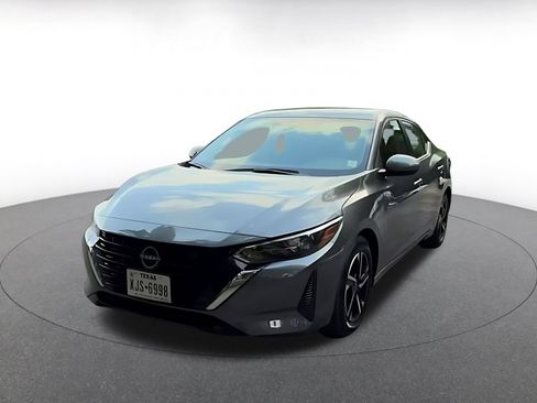 Used 2025 Nissan Sentra SV FWD image 7