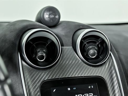Used 2020 McLaren 600LT Spider RWD image 31