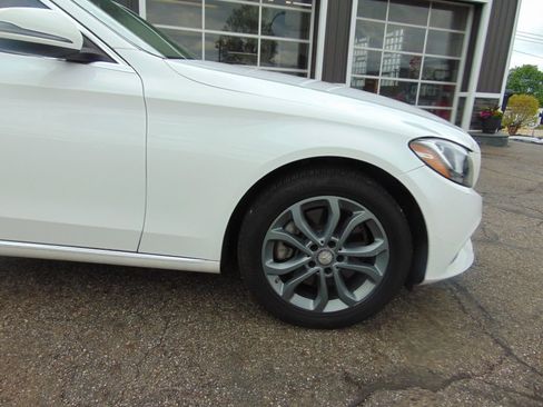 Used 2016 Mercedes-Benz C 300 4MATIC Sedan image 11