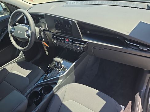 New 2026 Kia Niro LX FWD image 11