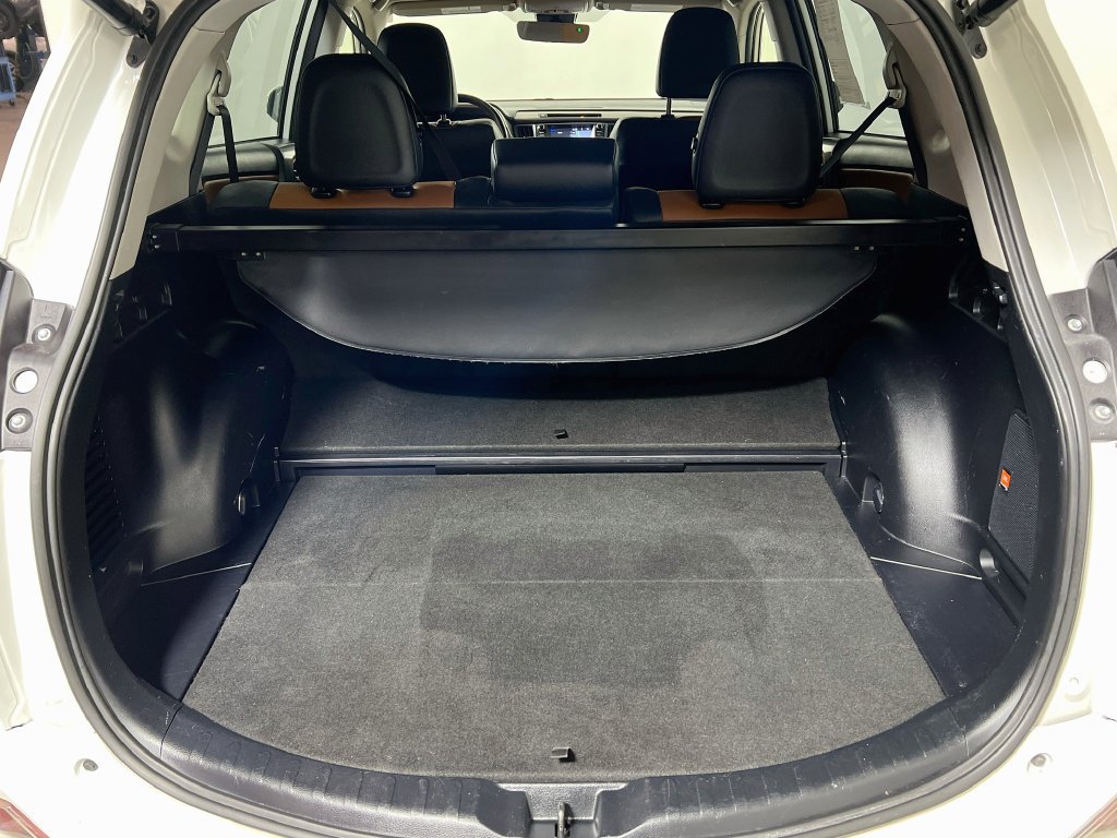 Used 2016 Toyota RAV4 Limited AWD/4WD image 22