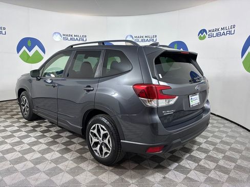 Used 2020 Subaru Forester Premium image 8