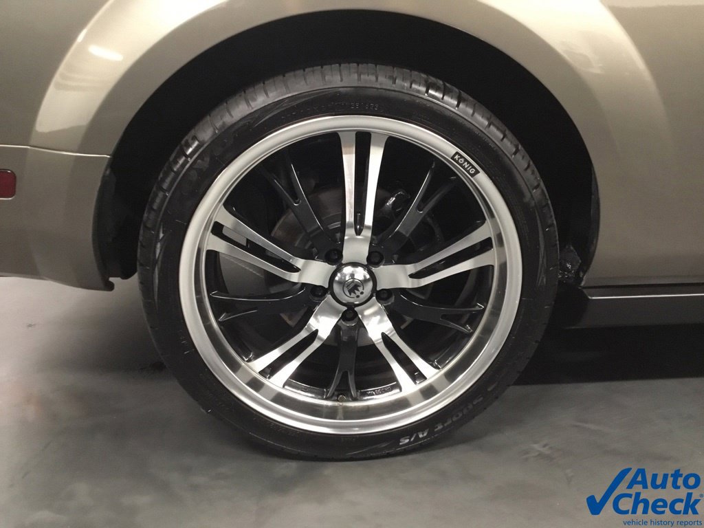 Used 2005 Ford Mustang Premium RWD image 16