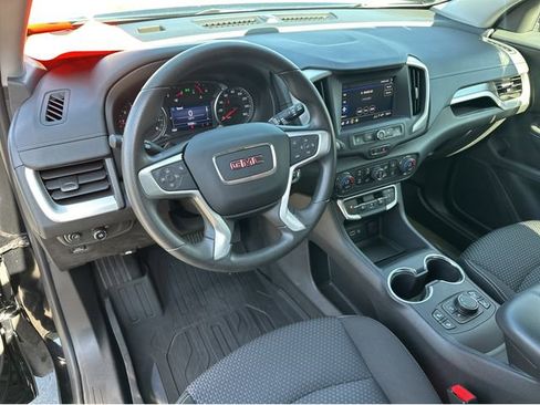 Certified 2022 GMC Terrain SLE w/ Driver Convenience Package image 5