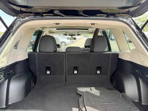 Used 2023 Subaru Forester Premium AWD/4WD image 28