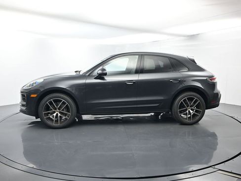 Certified 2023 Porsche Macan AWD/4WD image 2