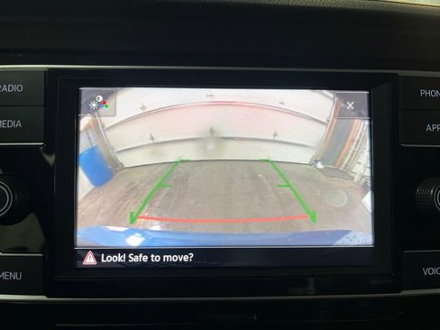 Used 2022 Volkswagen Jetta SE image 20