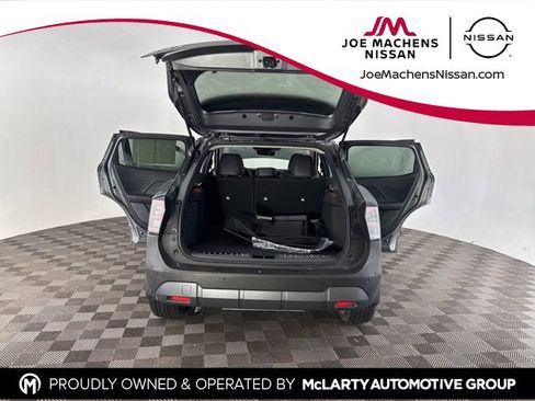 Certified 2025 Nissan Kicks SR w/ Illumination Package image 15