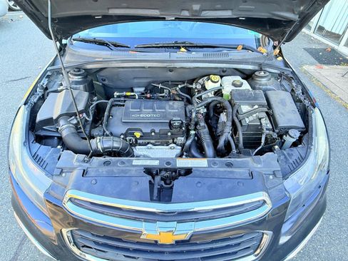 Used 2016 Chevrolet Cruze LT FWD image 29