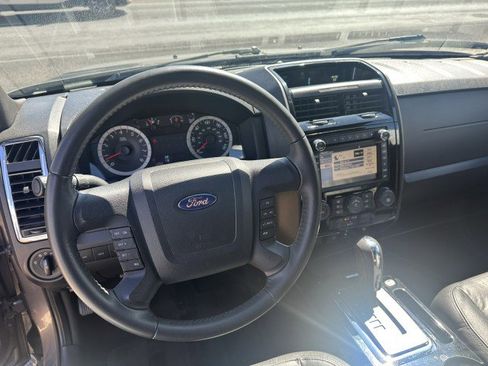 Used 2011 Ford Escape Limited w/ 302A Rapid Spec Order Code FWD image 12