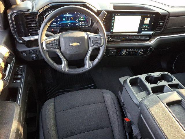 Used 2025 Chevrolet Silverado 2500 LT w/ All Star Edition AWD/4WD image 2