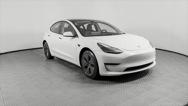 Used 2022 Tesla Model 3 Standard Range RWD image 9