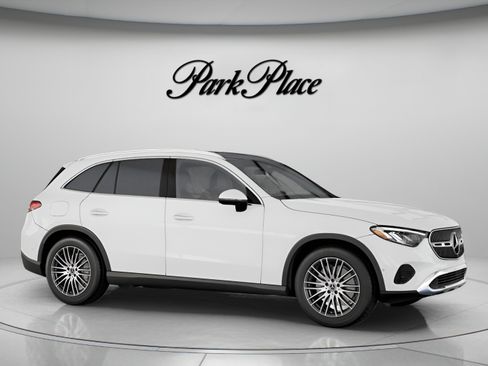 Used 2026 Mercedes-Benz GLC 300 image 31