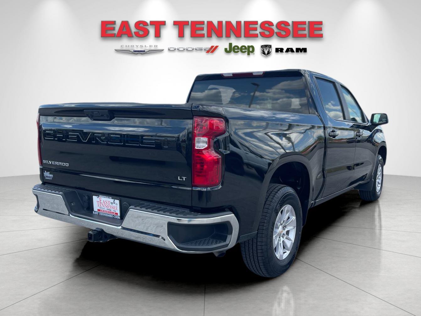 Used 2026 Chevrolet Silverado 1500 LT RWD image 3