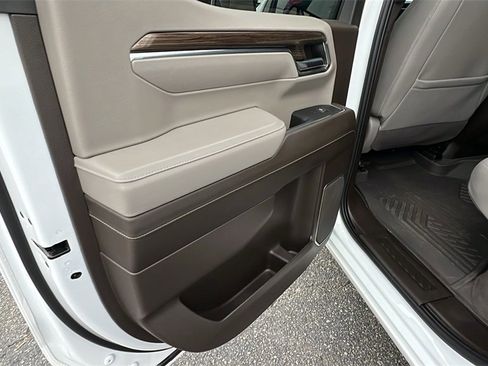 Used 2024 Chevrolet Silverado 1500 LT Trail Boss w/ Convenience Package II image 21