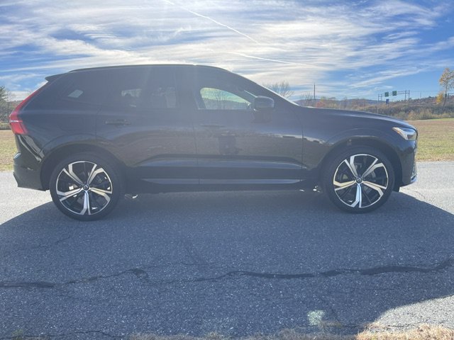 Used 2024 Volvo XC60 B5 Ultimate w/ Climate Package AWD/4WD image 6