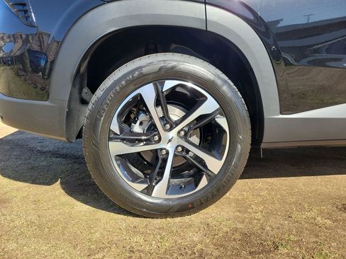 New 2026 Chevrolet Trax RS w/ Sunroof Package image 5