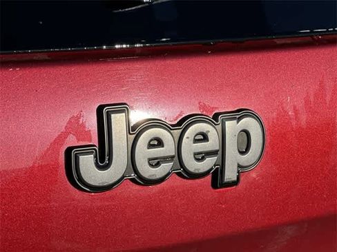 Used 2014 Jeep Cherokee Trailhawk w/ Leather Interior Group image 16