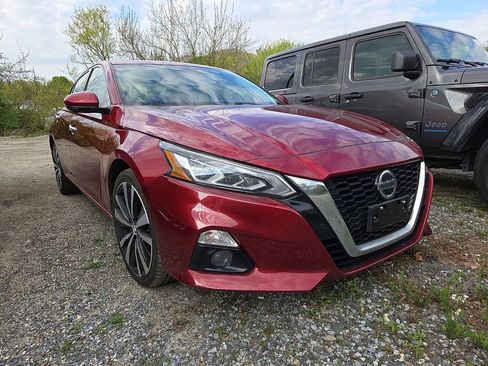 Used 2021 Nissan Altima 2.5 Platinum image 3