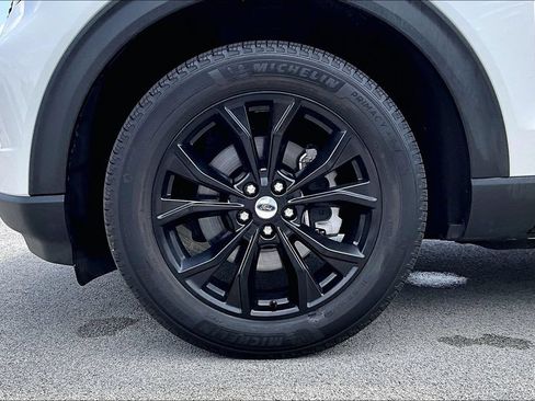 Used 2023 Ford Explorer XLT w/ Equipment Group 202A AWD/4WD image 9