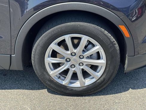 Used 2022 Cadillac XT4 Luxury w/ Cold Weather Package AWD/4WD image 8