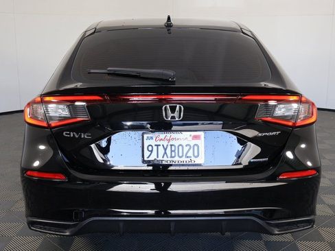 Used 2025 Honda Civic Sport image 5