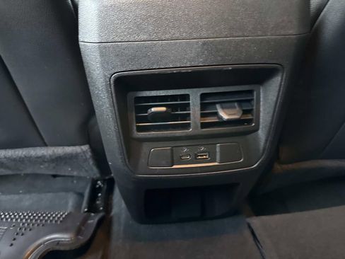 Used 2024 GMC Canyon Elevation w/ Convenience Package image 23