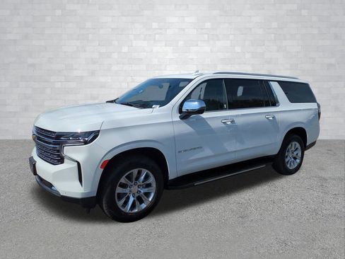 Used 2024 Chevrolet Suburban Premier RWD image 10