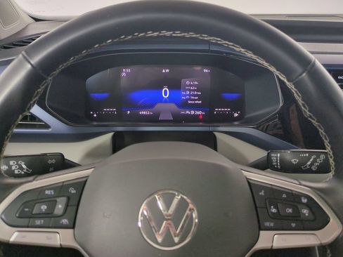 Used 2024 Volkswagen Taos SE FWD image 34