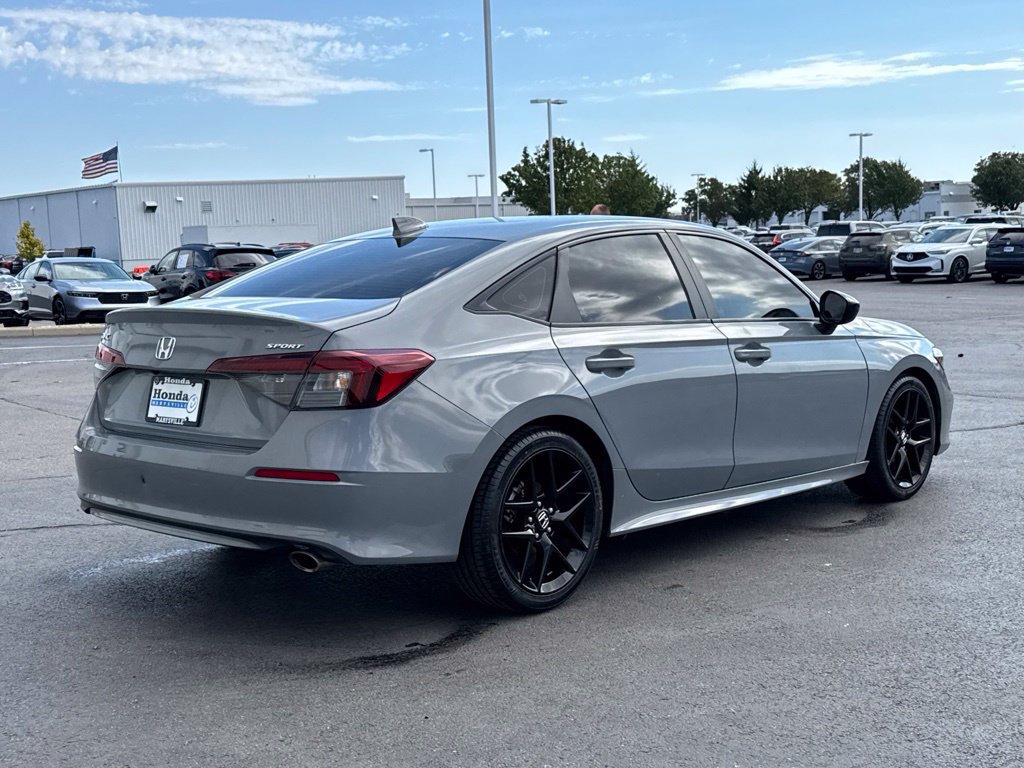Used 2025 Honda Civic Sport image 4