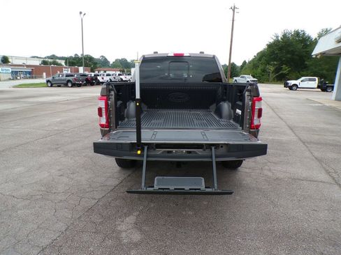 Used 2022 Ford F150 Lariat w/ Equipment Group 502A High image 10