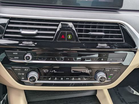 Used 2023 BMW 530i xDrive w/ Premium Package image 15