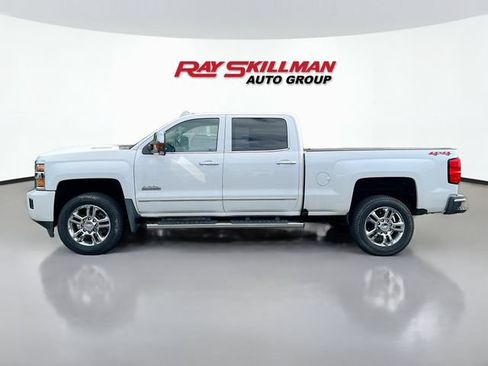 Used 2018 Chevrolet Silverado 2500 High Country w/ Duramax Plus Package AWD/4WD image 4