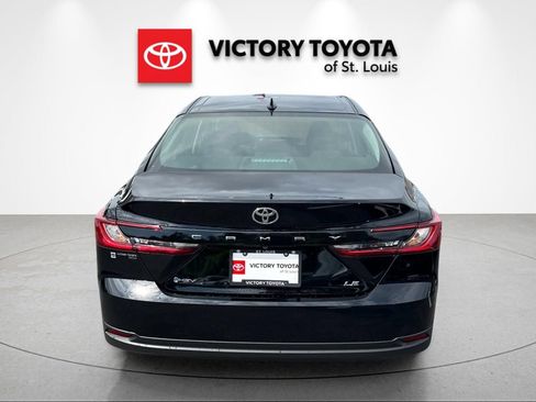 Used 2026 Toyota Camry LE FWD image 4
