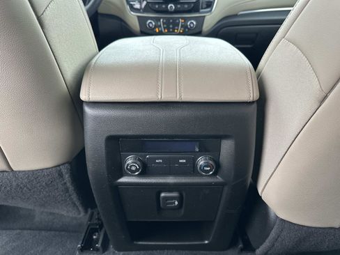 Certified 2023 Chevrolet Traverse LT image 14