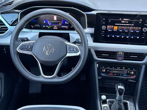 New 2025 Volkswagen Taos SE image 12